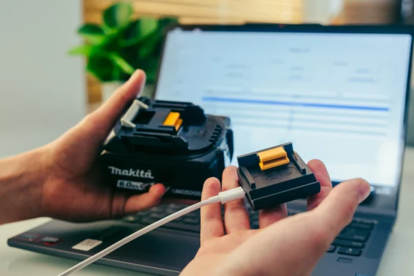 Preassembled Open Battery information tool for Makita Accu’s