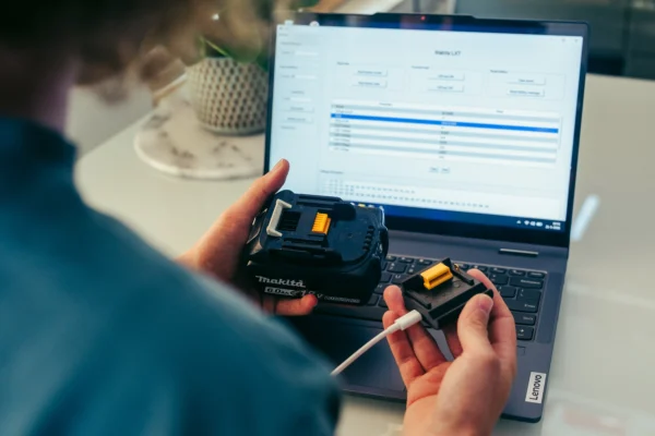 Preassembled Open Battery information tool for Makita Accu’s