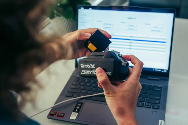 Preassembled Open Battery information tool for Makita Accu’s